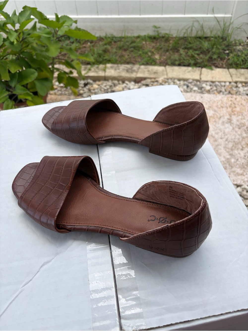Born Brown Croc-Embossed D'Orsay Flats